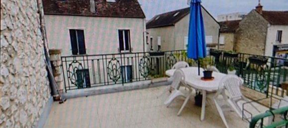 110m² Commercial property in Champagne-sur-Seine, France No. 143304 3