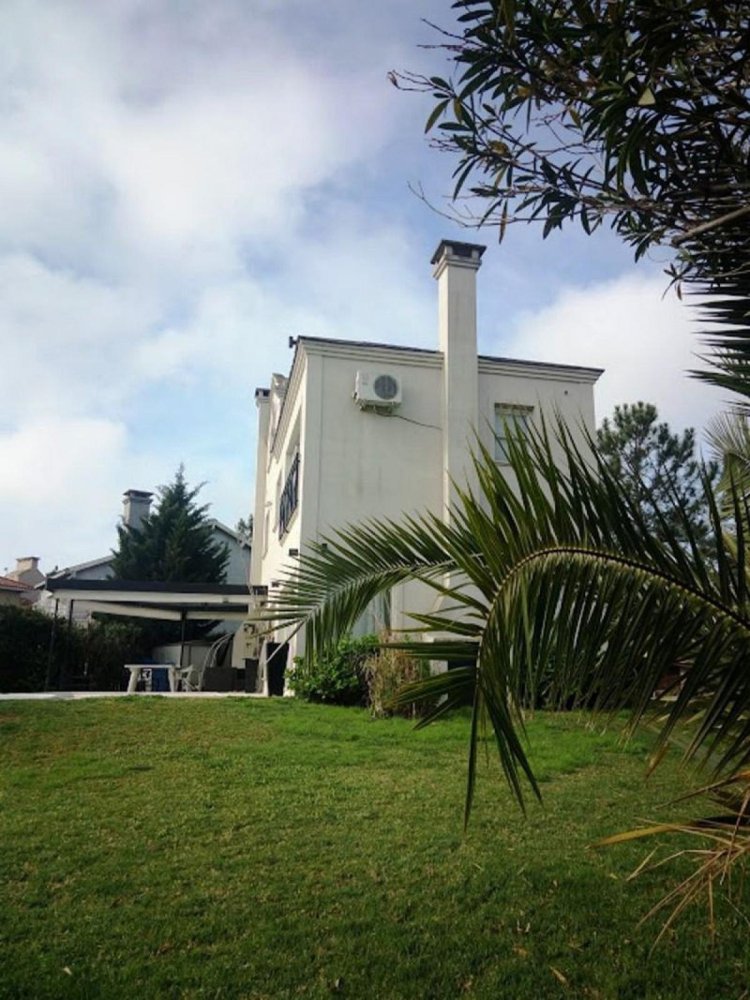 4 bedrooms House in Tigre, Argentina No. 52456