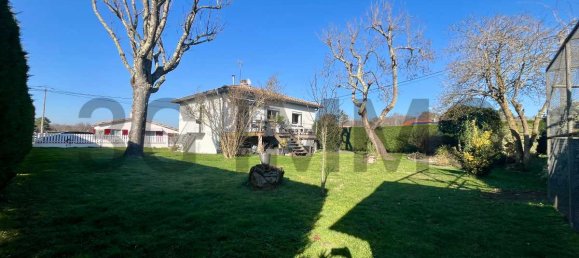 3 bedrooms Villa in Langon, France No. 195674 17