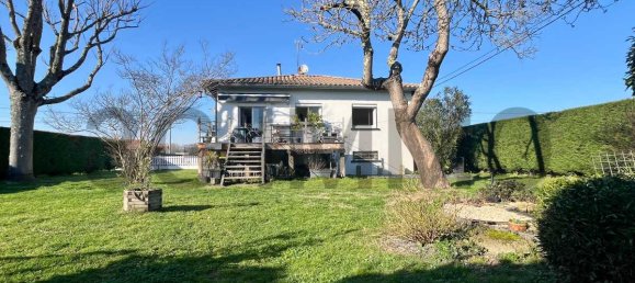 3 bedrooms Villa in Langon, France No. 195674 14