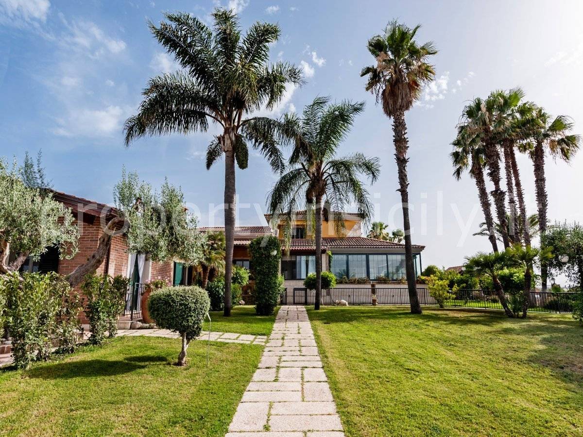 9 غرف نوم فيلا في Ispica, Italy رقم 103093