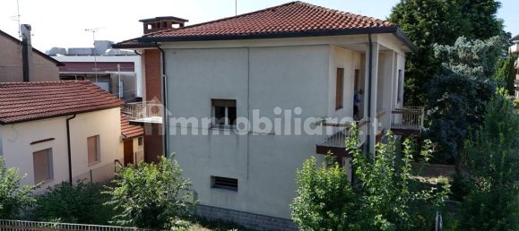 4 bedrooms Villa in Gambettola, Italy No. 319776 8