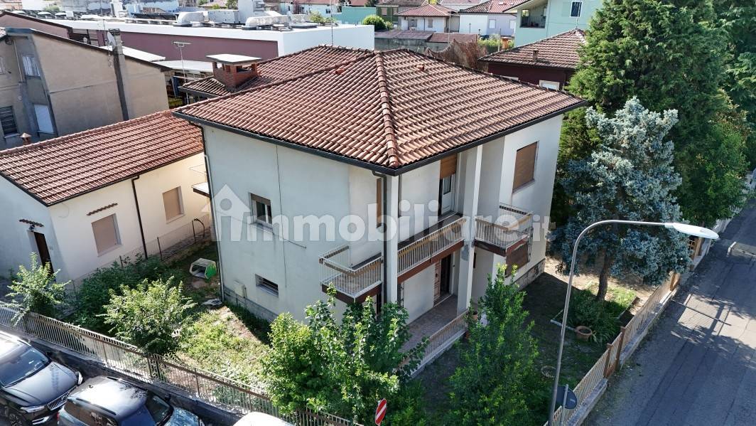 4 bedrooms Villa in Gambettola, Italy No. 319776