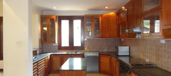 5 bedrooms Villa in Tay Ho, Vietnam No. 5104 11