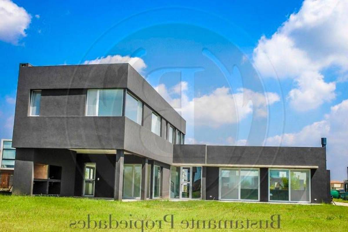 Дом с 3 спальнями в Тигре, Аргентина № 63026