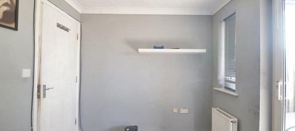 4 bedrooms Townhouse in Barking, United Kingdom No. 1938 3