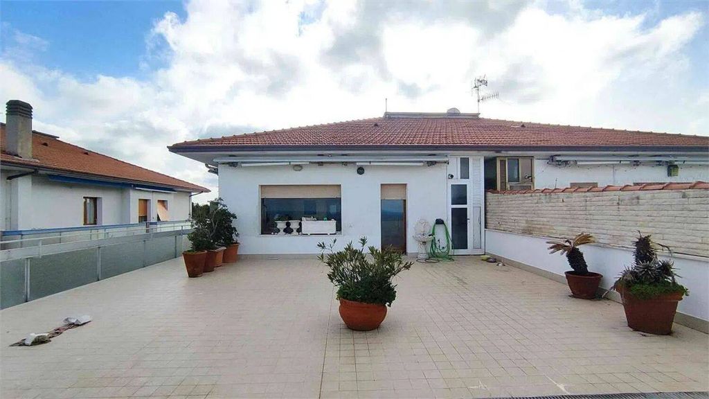 Пентхаус с 3 спальнями в Анкона, Италия № 276831