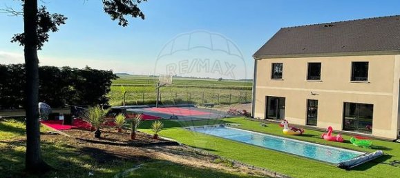 3 Schlafzimmer Villa in Senlis, France, Nr. 309682 17