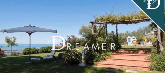 6 bedrooms Villa in Camaiore, Italy No. 165742 18
