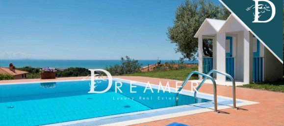 6 bedrooms Villa in Camaiore, Italy No. 165742 17