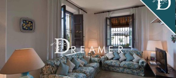 6 bedrooms Villa in Camaiore, Italy No. 165742 5