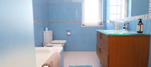 3 bedrooms House in Colares, Portugal No. 49632 19