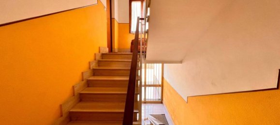 4 rooms Apartment in Capodimonte, Italy No. 33018 6