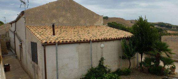 7-salle Maison à Buseto Palizzolo, Italy No. 256050 3