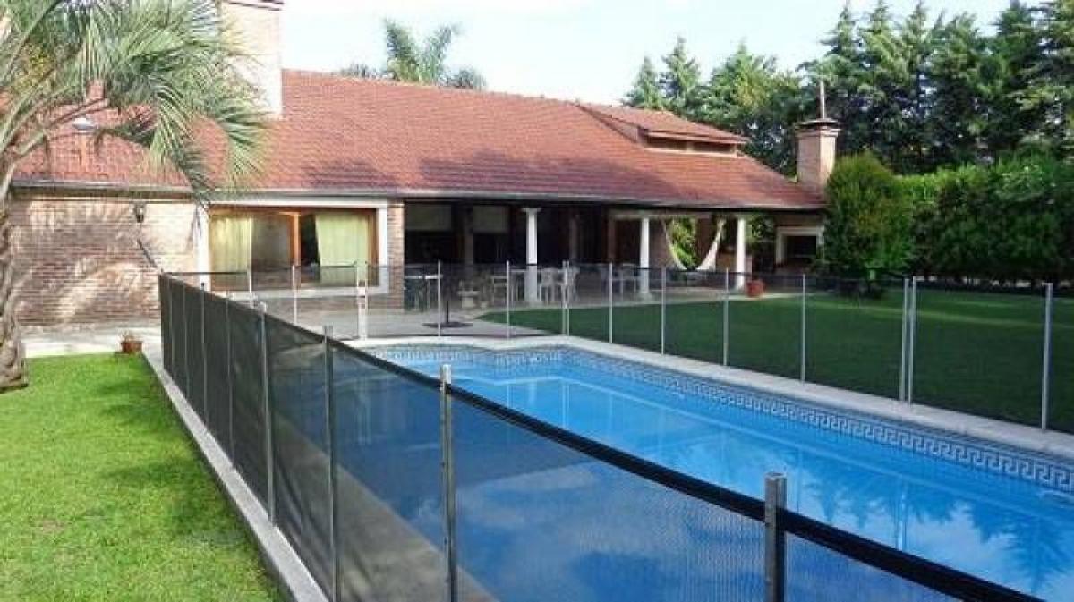 3 bedrooms House in Escobar, Argentina No. 90608