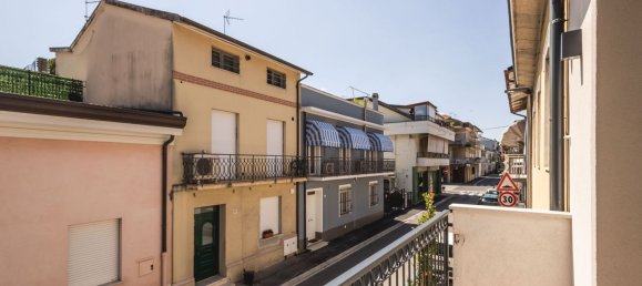 8 rooms House in Cattolica, Italy No. 306425 24