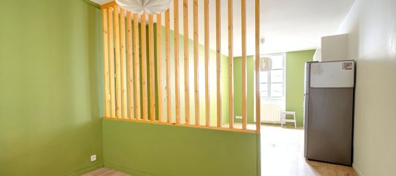 Studio in Paris, France No. 362730 6