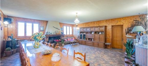 4 bedrooms House in Poviglio, Italy No. 289478 2