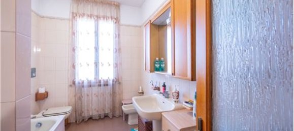 4 bedrooms House in Poviglio, Italy No. 289478 40