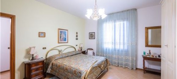 4 bedrooms House in Poviglio, Italy No. 289478 34