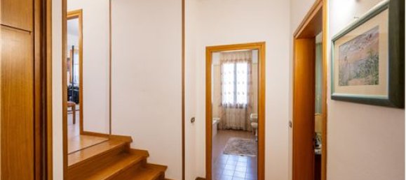 4 bedrooms House in Poviglio, Italy No. 289478 32