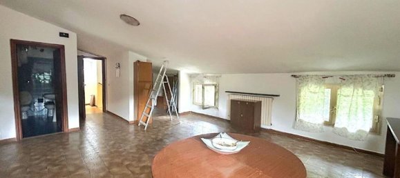 4 Schlafzimmer Wohnung in San Marcello Piteglio, Italy, Nr. 322399 3