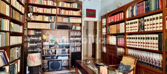 4 bedrooms Apartment in Catania, Italy No. 262945 21