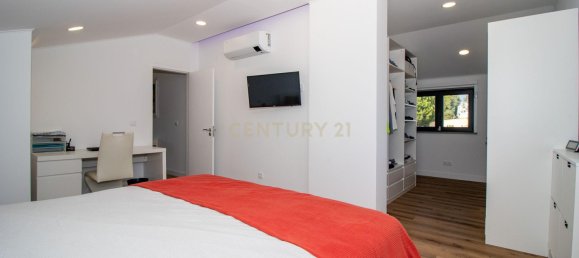 Villa T5 em Rio de Mouro, Portugal N.º 40060 40