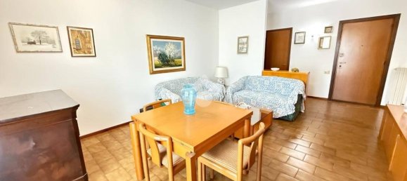 2 bedrooms Apartment in Calco, Italy No. 374306 8