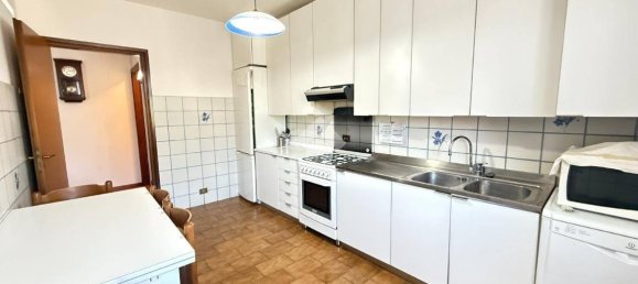 2 bedrooms Apartment in Calco, Italy No. 374306 17