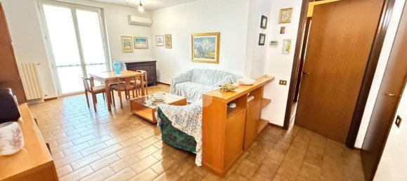 2 bedrooms Apartment in Calco, Italy No. 374306 6