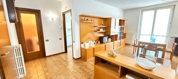 2 bedrooms Apartment in Calco, Italy No. 374306 9