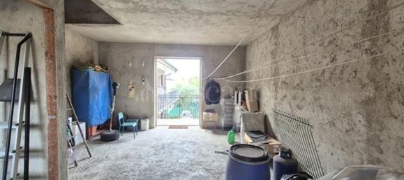 4 rooms House in Figino Serenza, Italy No. 306748 5