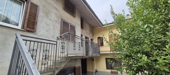 4 rooms House in Figino Serenza, Italy No. 306748 4