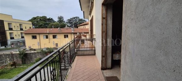 4 rooms House in Figino Serenza, Italy No. 306748 19
