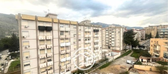 3 rooms Apartment in Palermo, Italy No. 72205 15