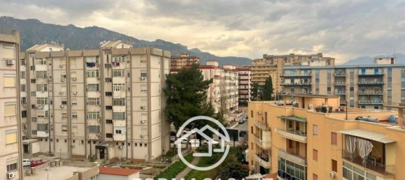 3 rooms Apartment in Palermo, Italy No. 72205 14