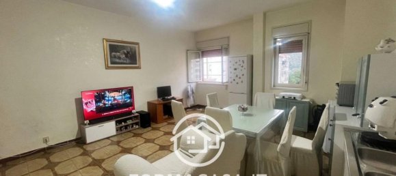 3 rooms Apartment in Palermo, Italy No. 72205 8