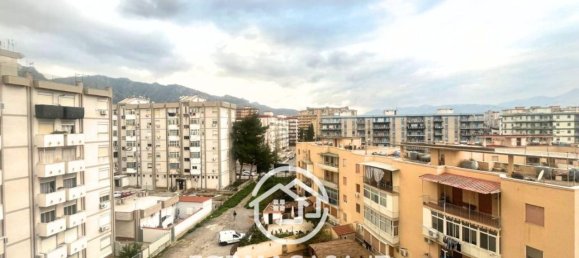 3 rooms Apartment in Palermo, Italy No. 72205 16