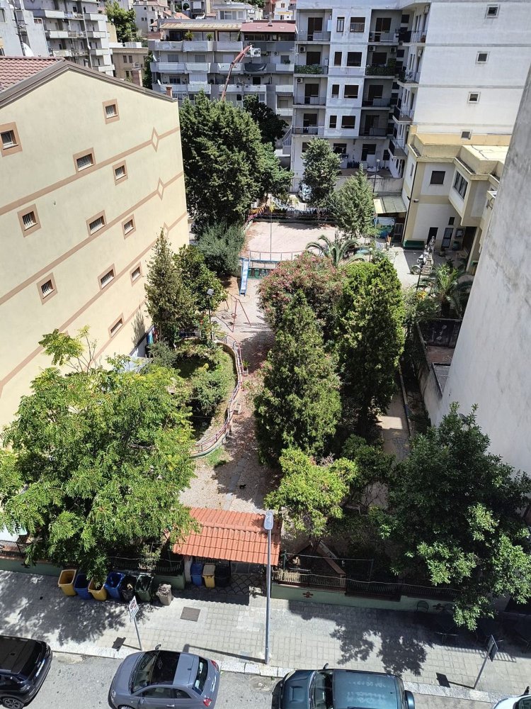 5 rooms Apartment in Villa San Giovanni, Italy No. 284293