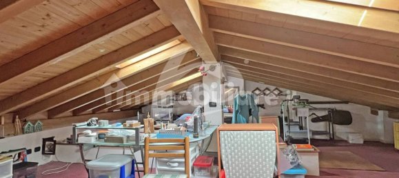 3 Schlafzimmer Haus in Cocquio-Trevisago, Italy, Nr. 291203 23