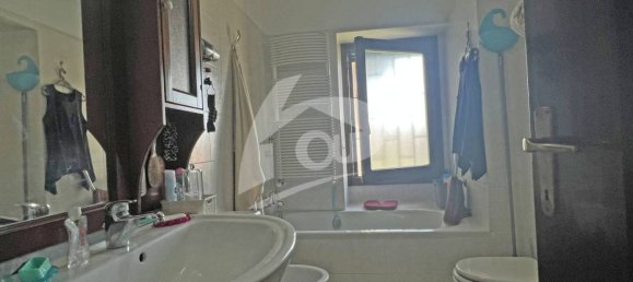 3 Schlafzimmer Haus in Cocquio-Trevisago, Italy, Nr. 291203 38