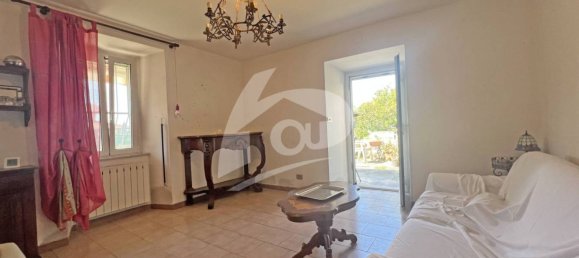3 Schlafzimmer Haus in Cocquio-Trevisago, Italy, Nr. 291203 12
