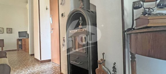 3 Schlafzimmer Haus in Cocquio-Trevisago, Italy, Nr. 291203 37