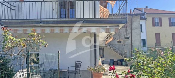 3 Schlafzimmer Haus in Cocquio-Trevisago, Italy, Nr. 291203 3