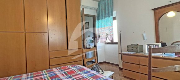 3 Schlafzimmer Haus in Cocquio-Trevisago, Italy, Nr. 291203 40