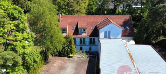 Granja de 74 habitaciónes en Harburg, Germany No. 334718 6