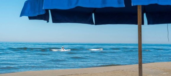 Вилла с 2 спальнями в Форте деи Марми, Италия № 36519 18