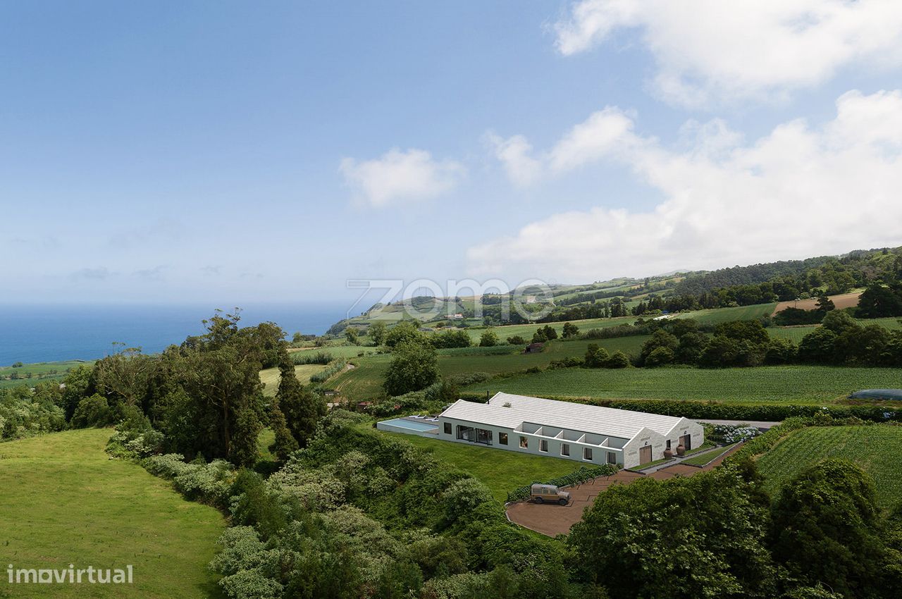 Terrain à Ribeira Grande, Portugal 4120m² No. 231003