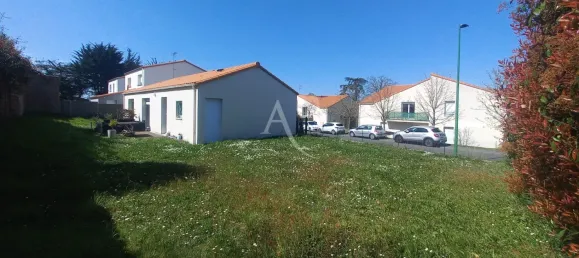 3 bedrooms House in Bouguenais, France No. 351678 2